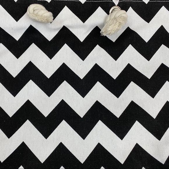 Large Black & White Chevron Canvas Tote Bag with Rope Handles - Picture 6 of 13